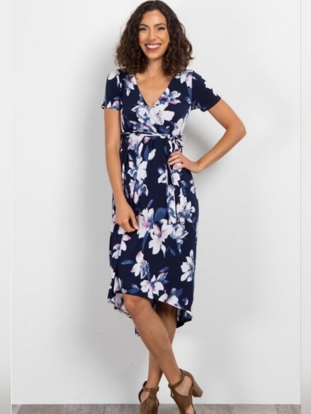 NWT Pink Blush Maternity Navy Blue Floral Sheath V-Neck Short Sleeve Sz M